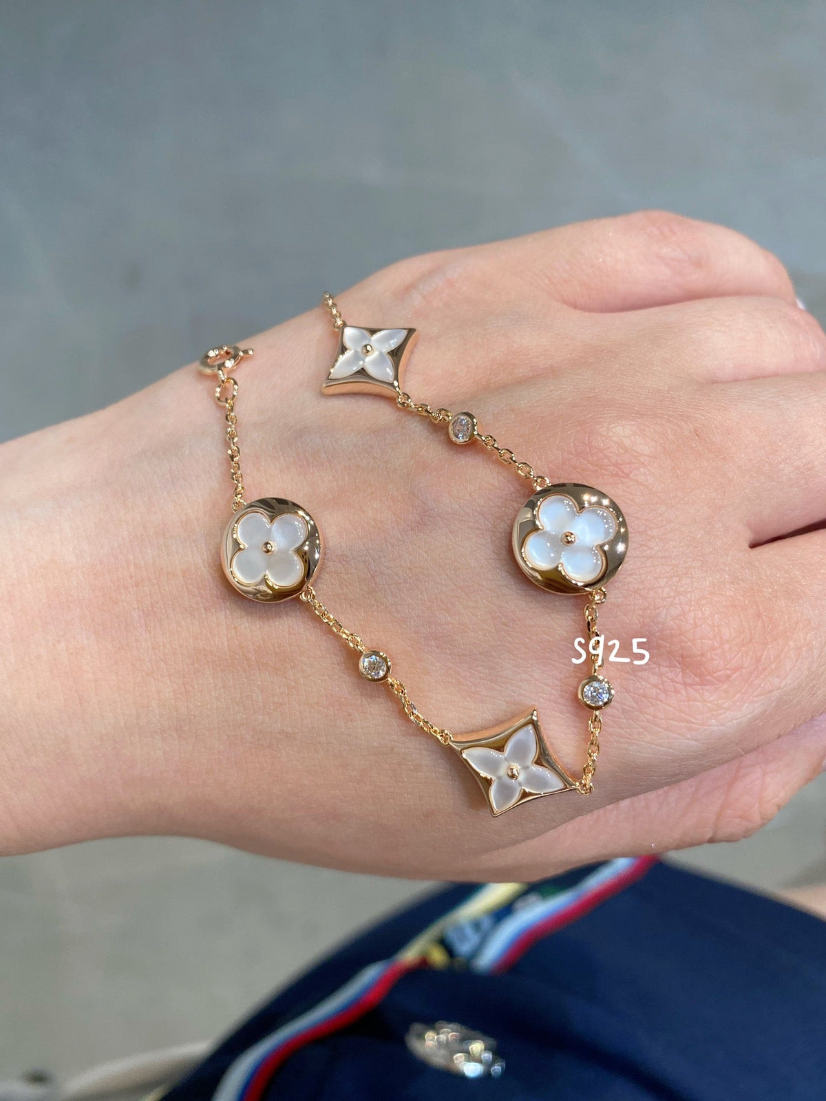 [⭐Seralia]STAR AND SUN 4 MOTIF WHITE MOP PINK GOLD BRACELET