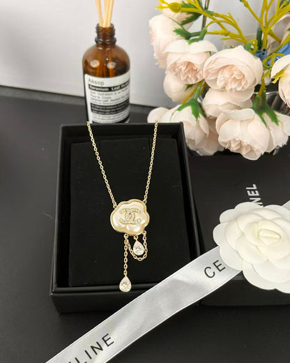 [⭐Seralia]Cloud Pearl Mother-of-Pearl Diamond Chain Pendant Necklace