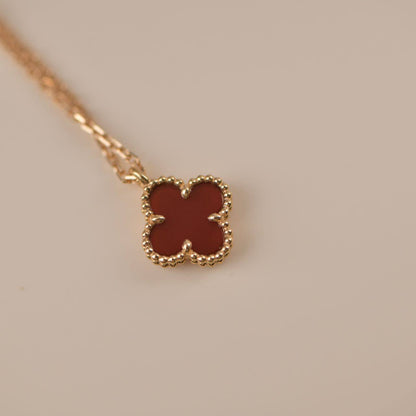 [⭐Seralia]CLOVER MINI 9.5MM WHITE CARNELIANS NECKLACE